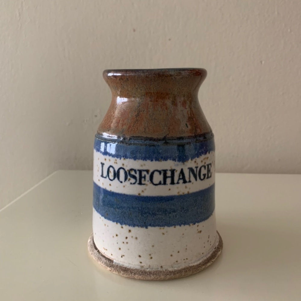 POTTERY VASE LABELED LOOSECHANGE